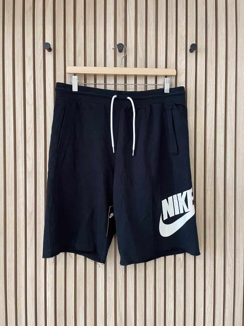 Nike alumni shorts black top