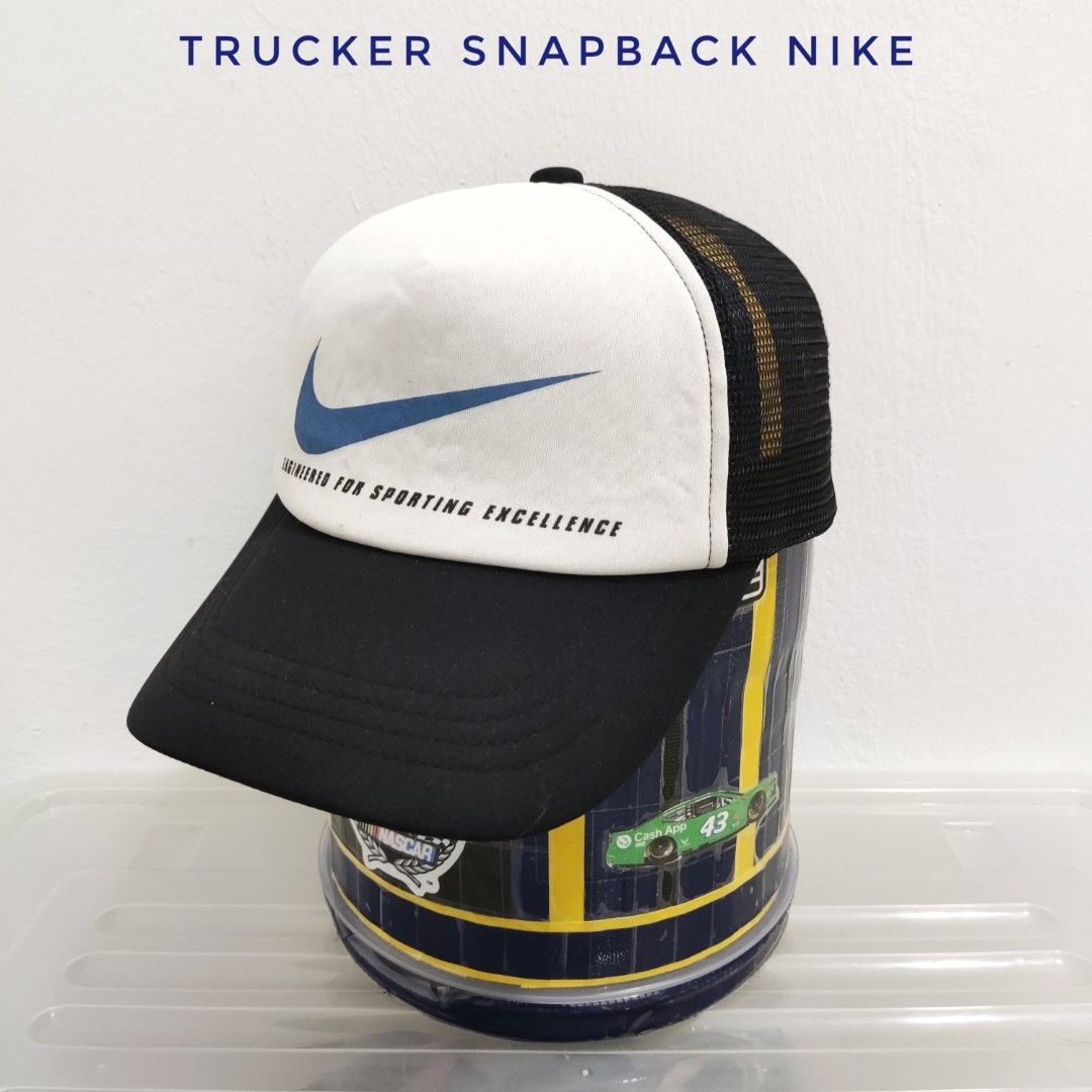 Nike store snapback hats