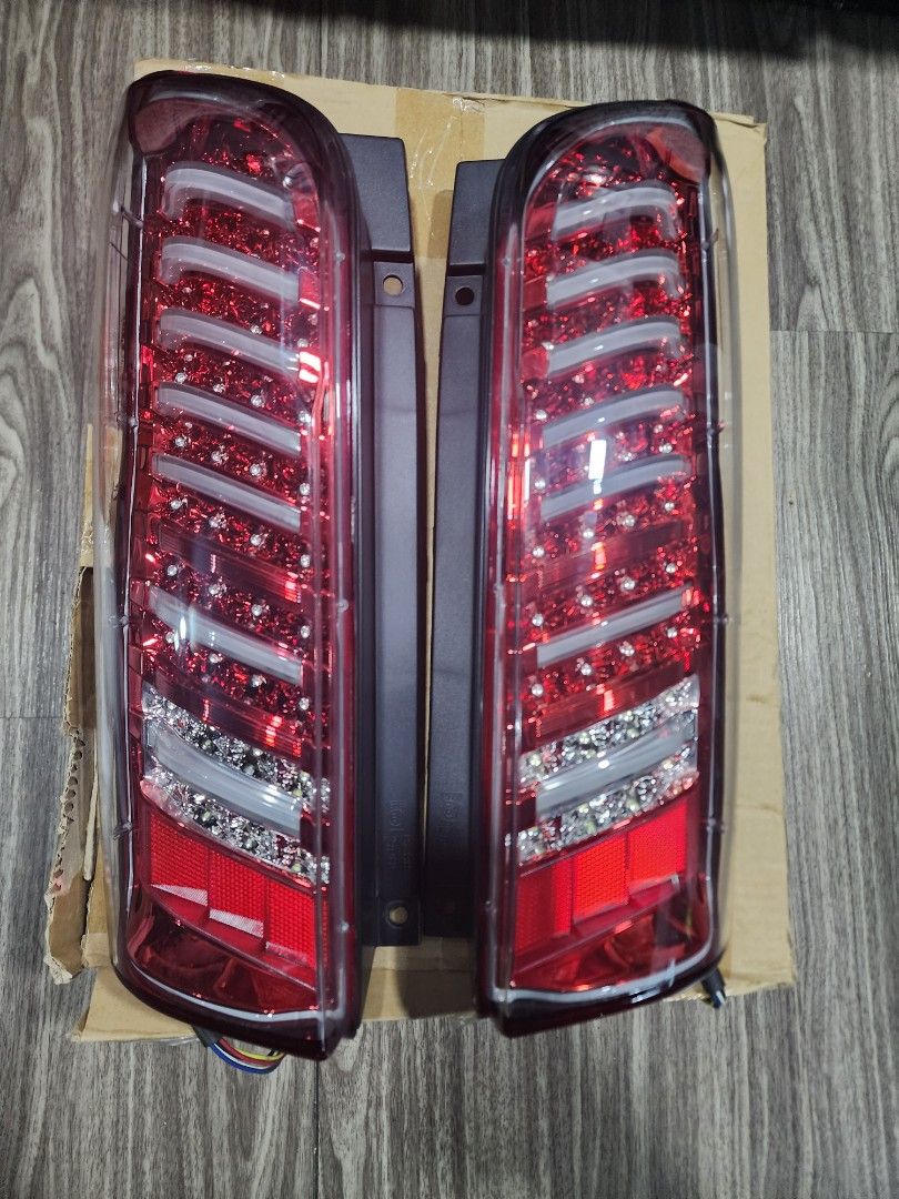 350 v2 tail light