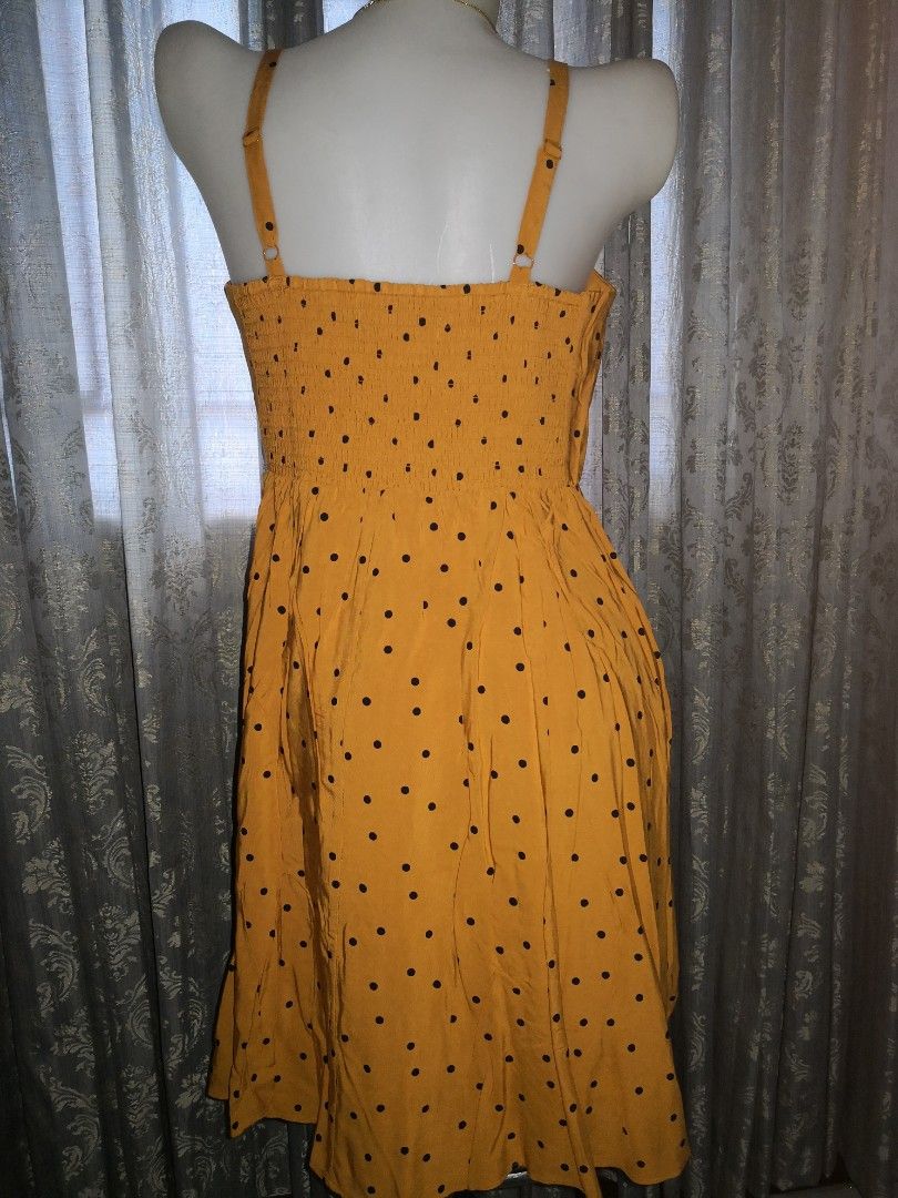 Old navy yellow polka dot dress store