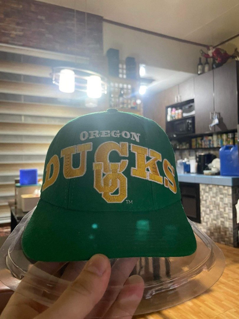 Oregon ducks hard hat hot sale
