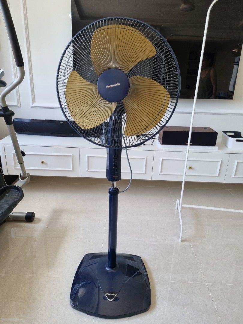 Panasonic standing fan, Furniture & Home Living, Lighting & Fans, Fans