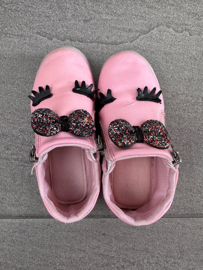 Childrens pink slippers hot sale