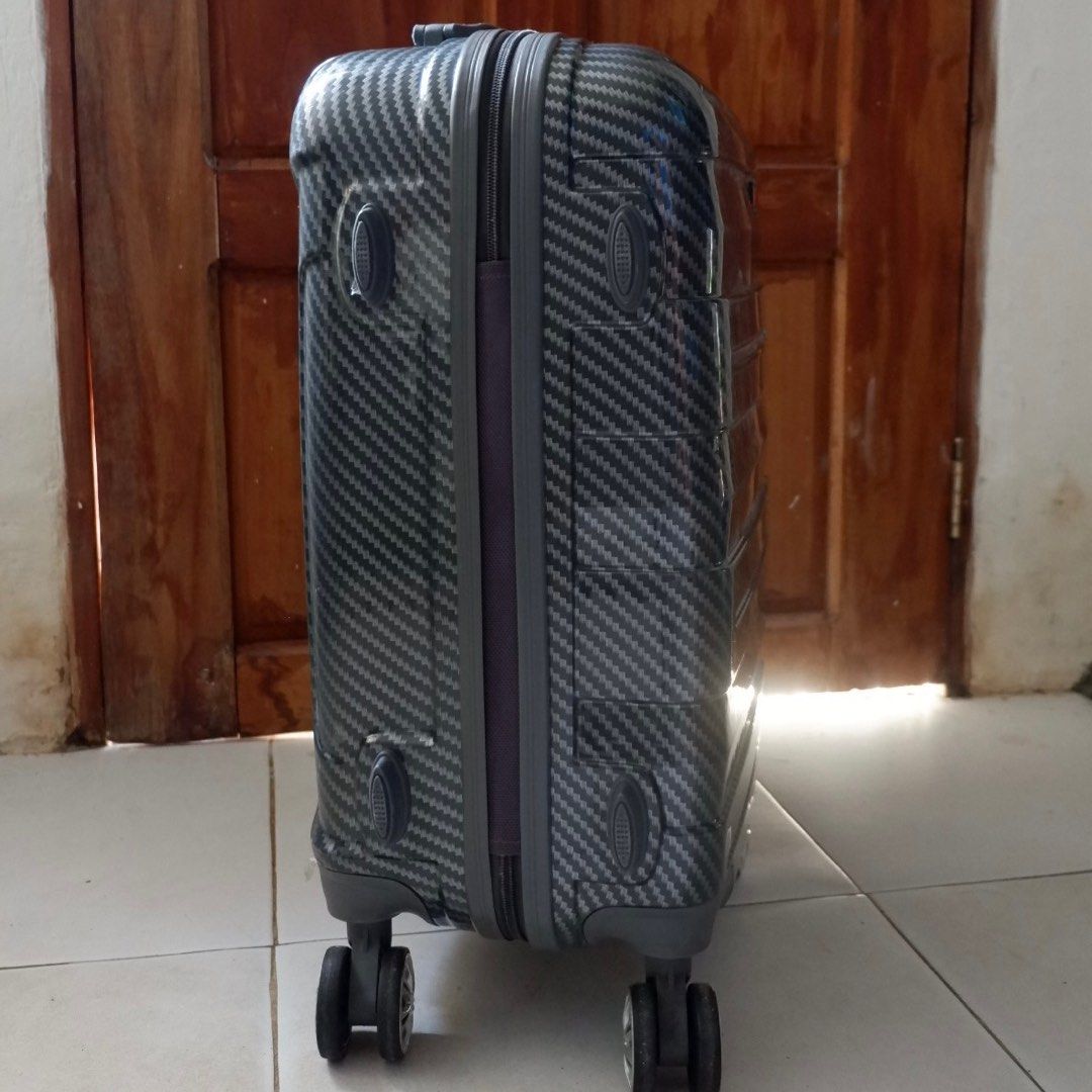 Racini suitcase store