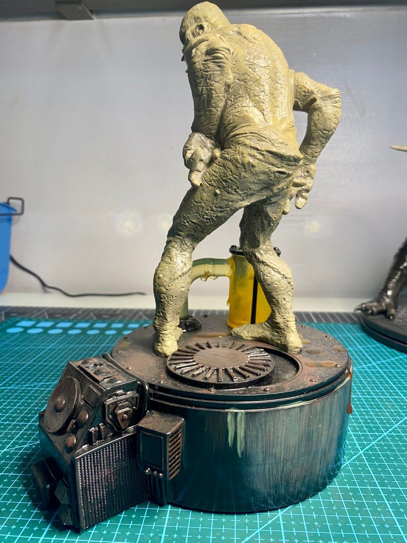 Randy Bowen Statues of XFiles Flukeman, Hobbies & Toys, Toys & Games