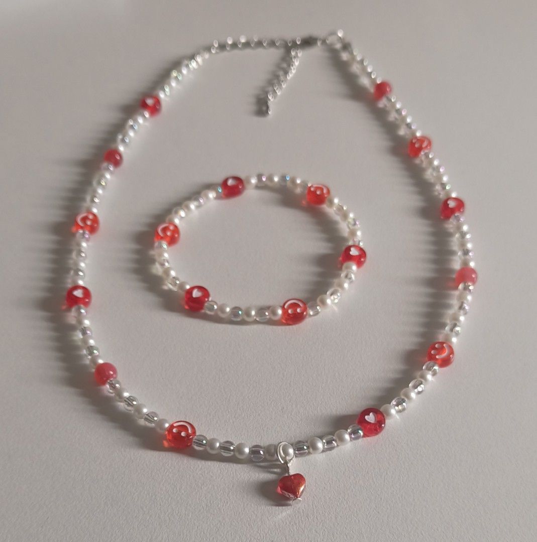 Red necklace on sale and bracelet set