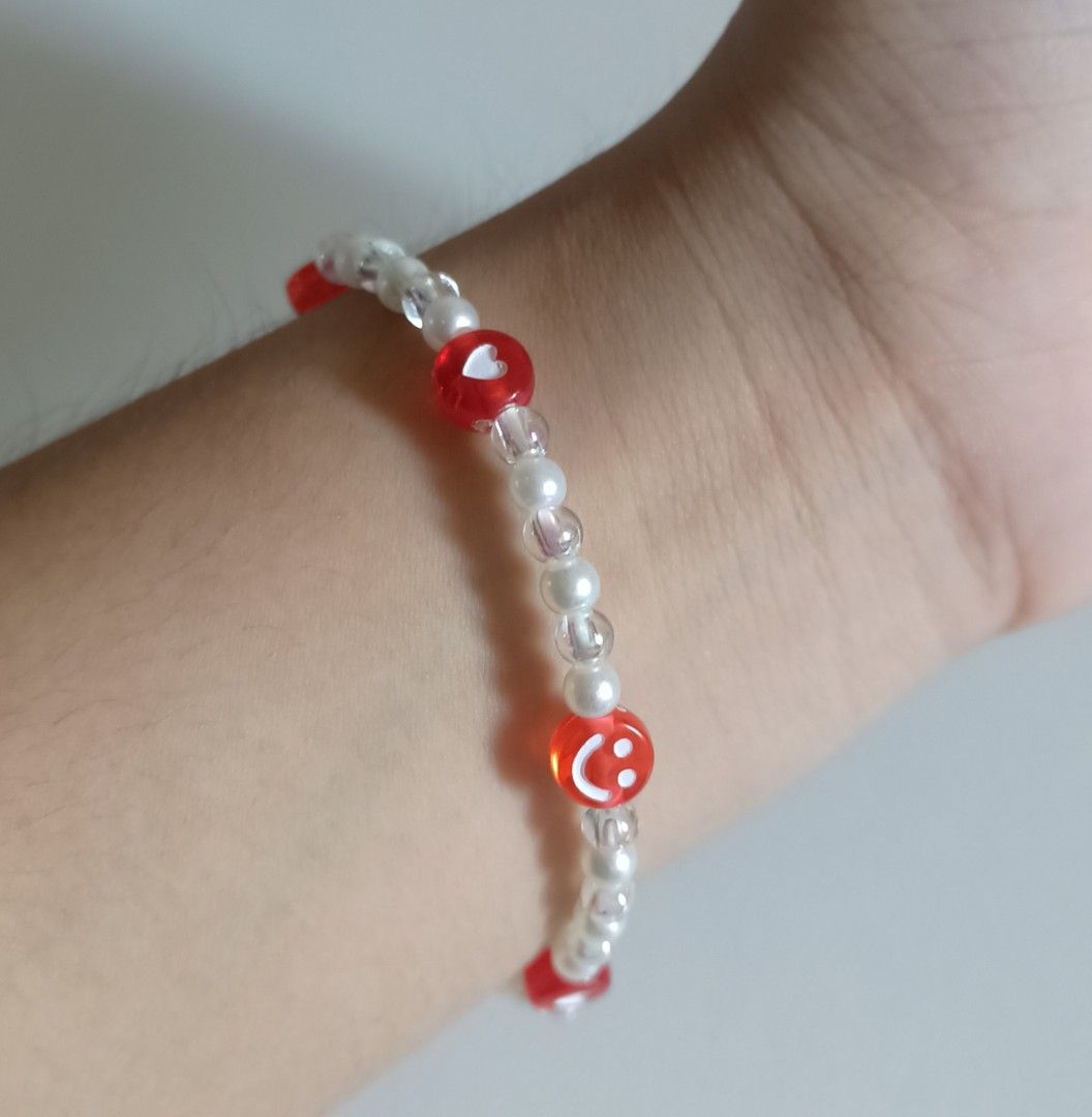 Red necklace on sale and bracelet set
