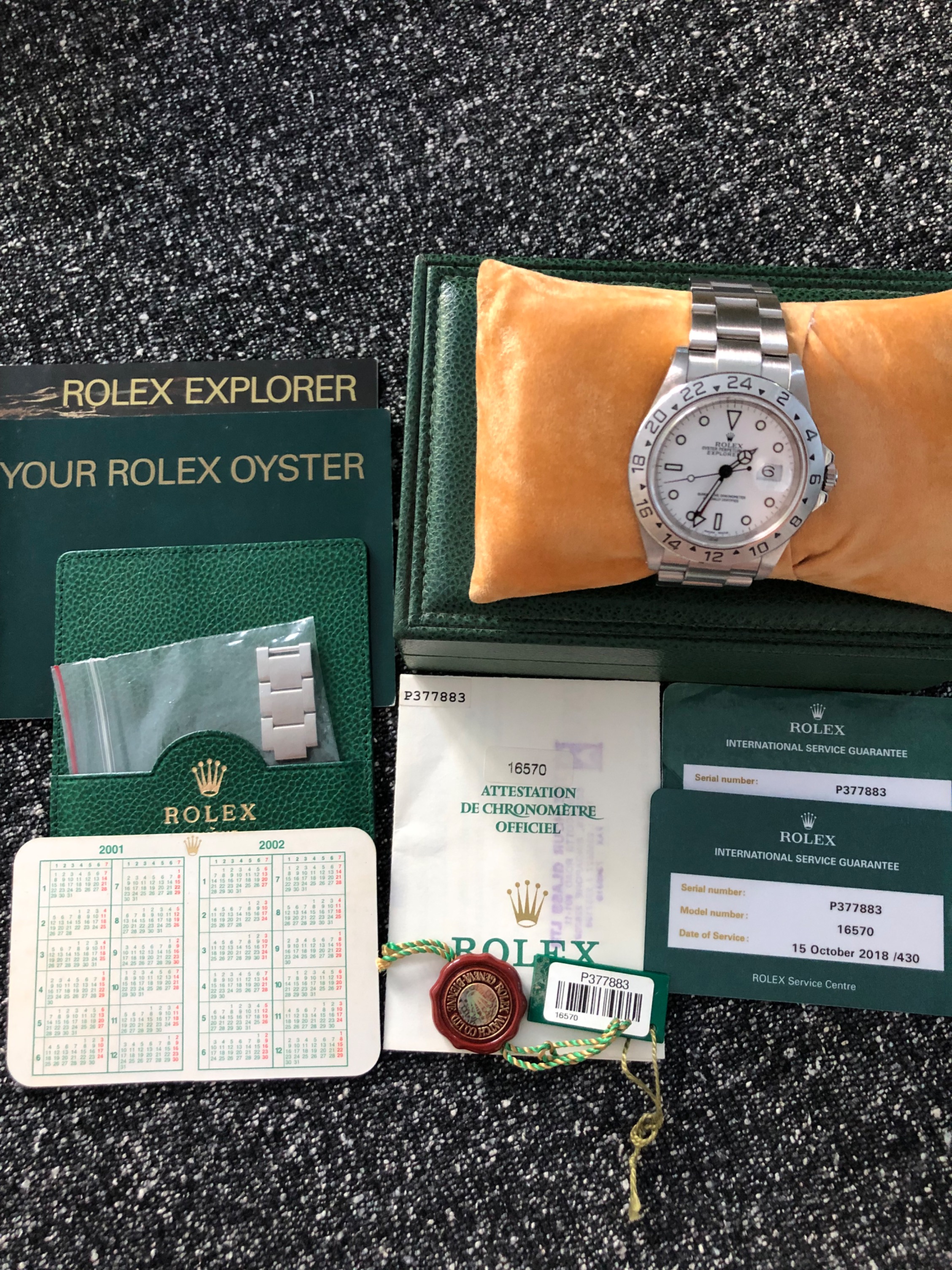Rolex Explorer II Polar dial Ref 16570 in 40mm - Rare collector set ...
