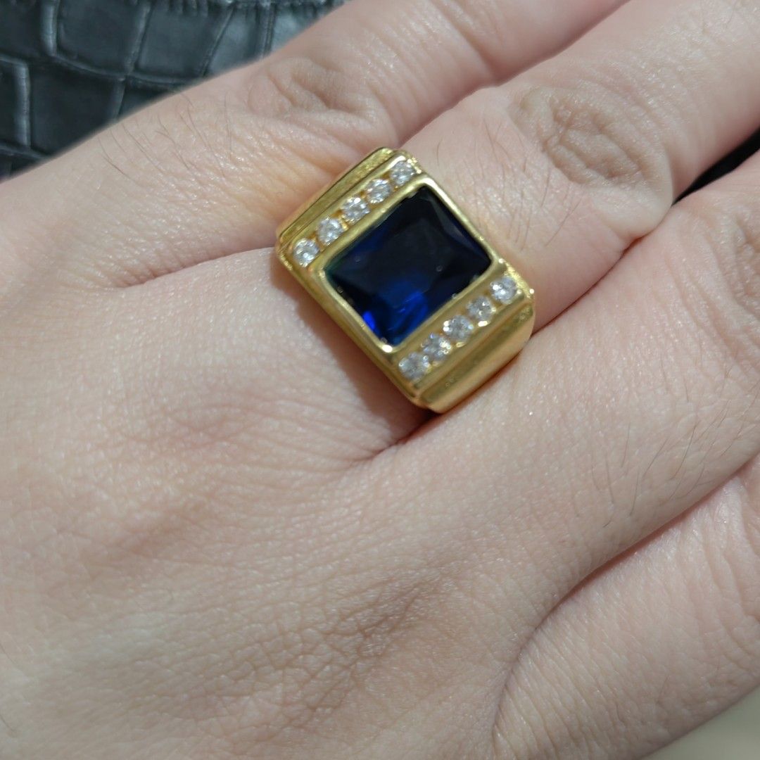 Sapphire Ring (Category: Jewelry) located in Marikina City. Submitted by dlsctrading (Listing ID 1247447746, Image 3). Description: 925 Silver ring coated in gold. Size 8.5.