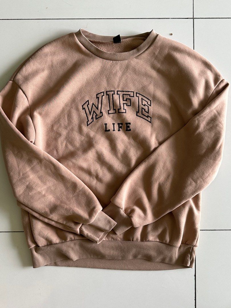 SHEIN Sweatshirt, Women's Fashion, Tops, Longsleeves on Carousell