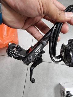 Shimano Deore XT
M8000 2 pot