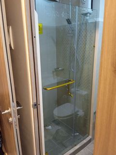 Shower enclosure swing and sliding glass and aluminum. Screen door
