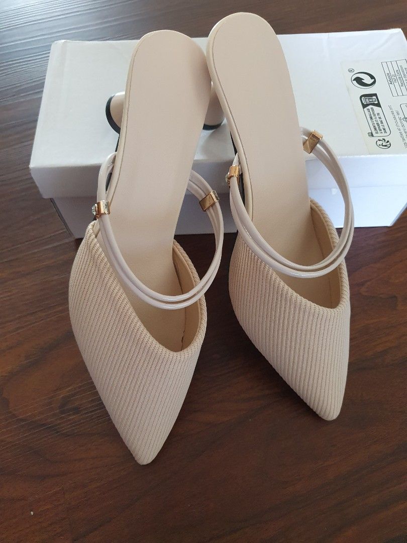Simple Nude Heels Women s Fashion Footwear Heels on Carousell
