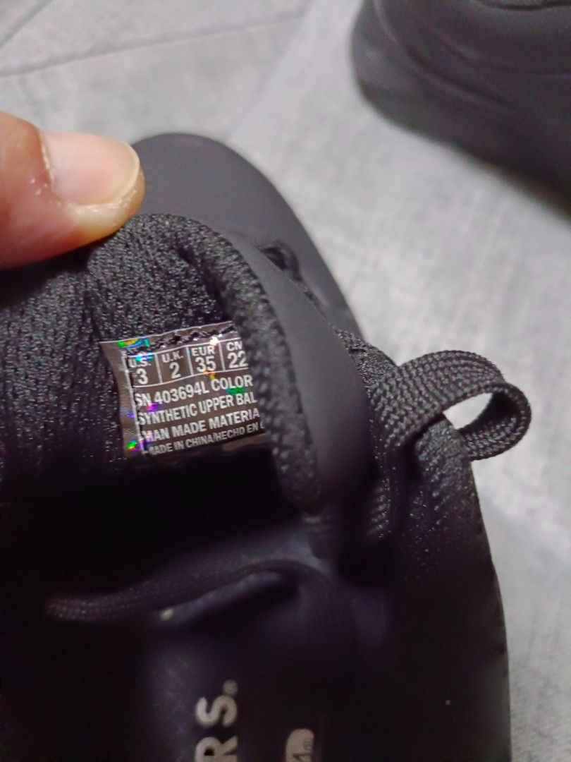 Black sketchers discount size 3