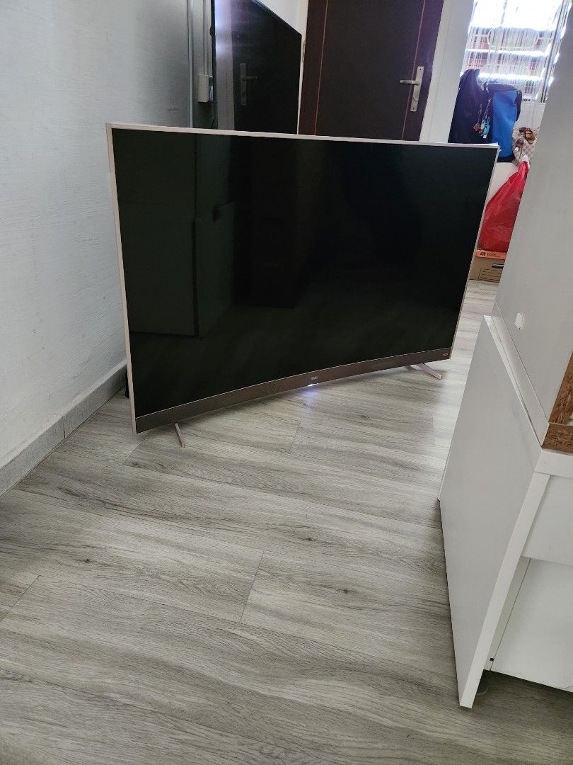 (SLIGHT FLICKER) 55 inch TCL Smart Curved UHD 4K LED TV 55P3CUS, TV