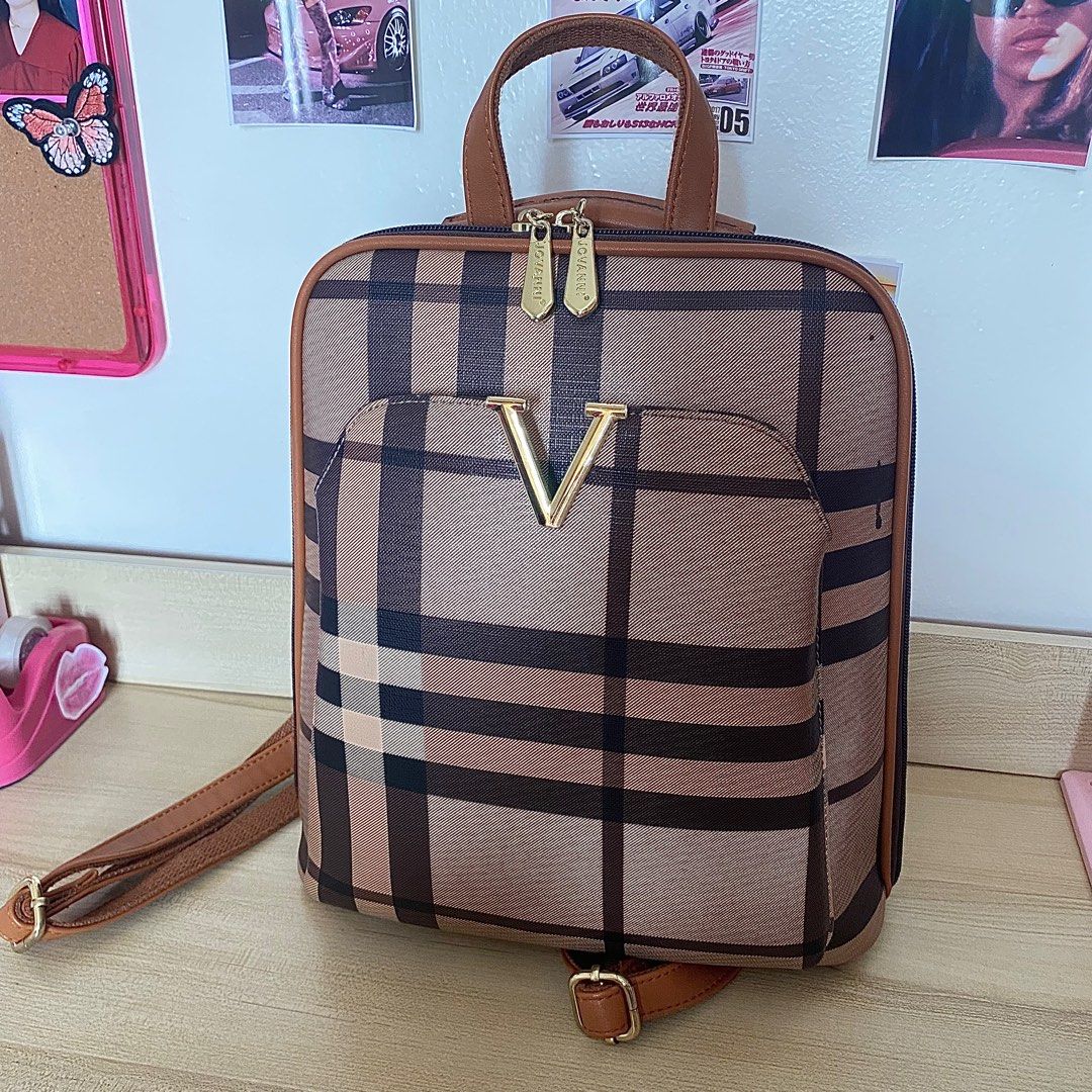 ₱400 Each Small Backpacks (Category: Backpacks) located in Quezon City. Submitted by declutterwithmissa (Listing ID 1247414367, Image 2). Description: 🪩 First bag - Well used, From Qatar, Leather is falling off. 🪩 Second bag - Sold. ₱300 for the last bag left! .