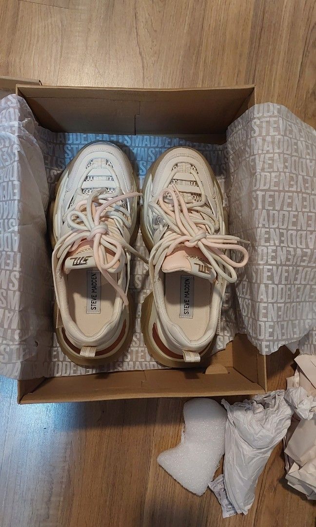 Steve madden rose gold sneakers top