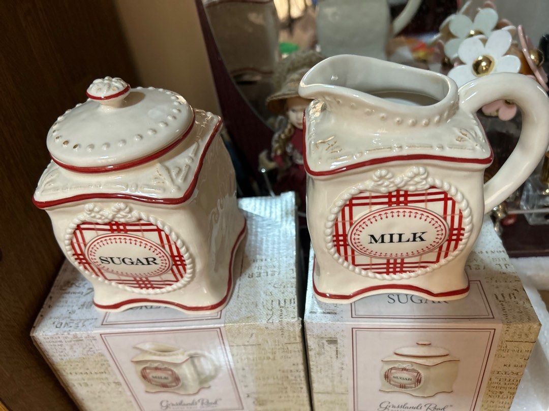 Vintage Sugar & Milk Ceramic Containers (Category: Food Organization & Storage) located in Pasig City. Submitted by mixpicks (Listing ID 1247416298, Image 2). Description: Take Both From US.