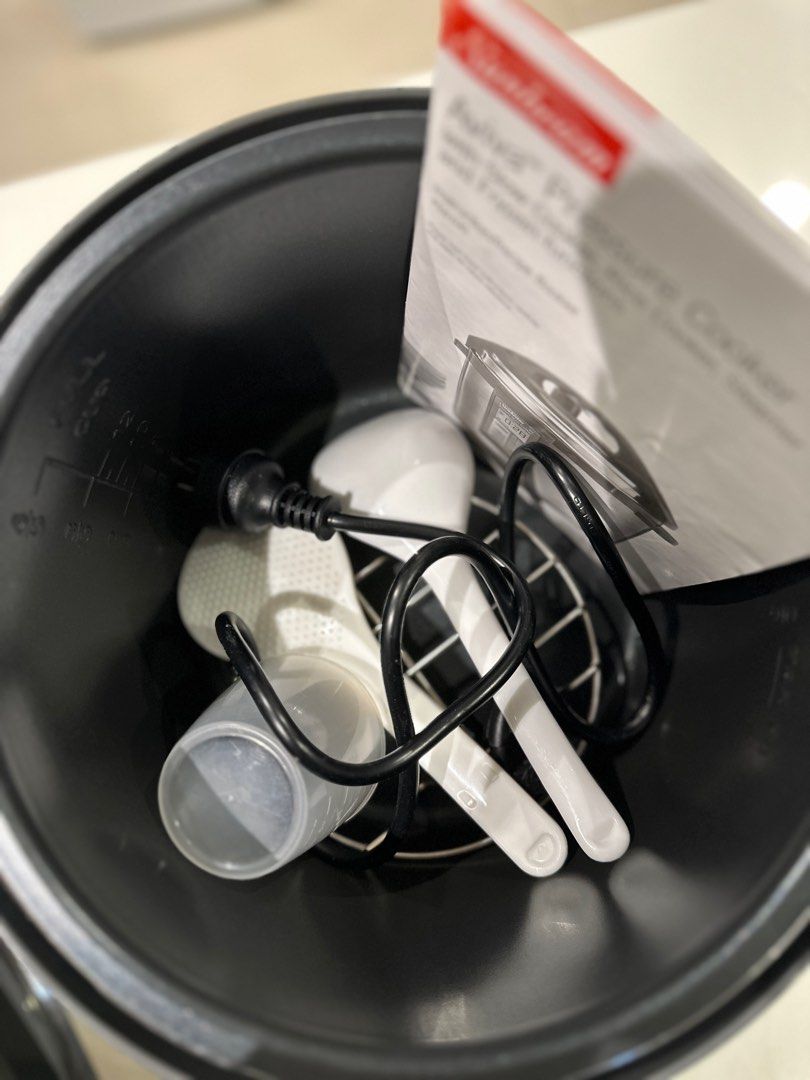 Sunbeam PE6100 Aviva Pressure Cooker Kitchen Appliances on