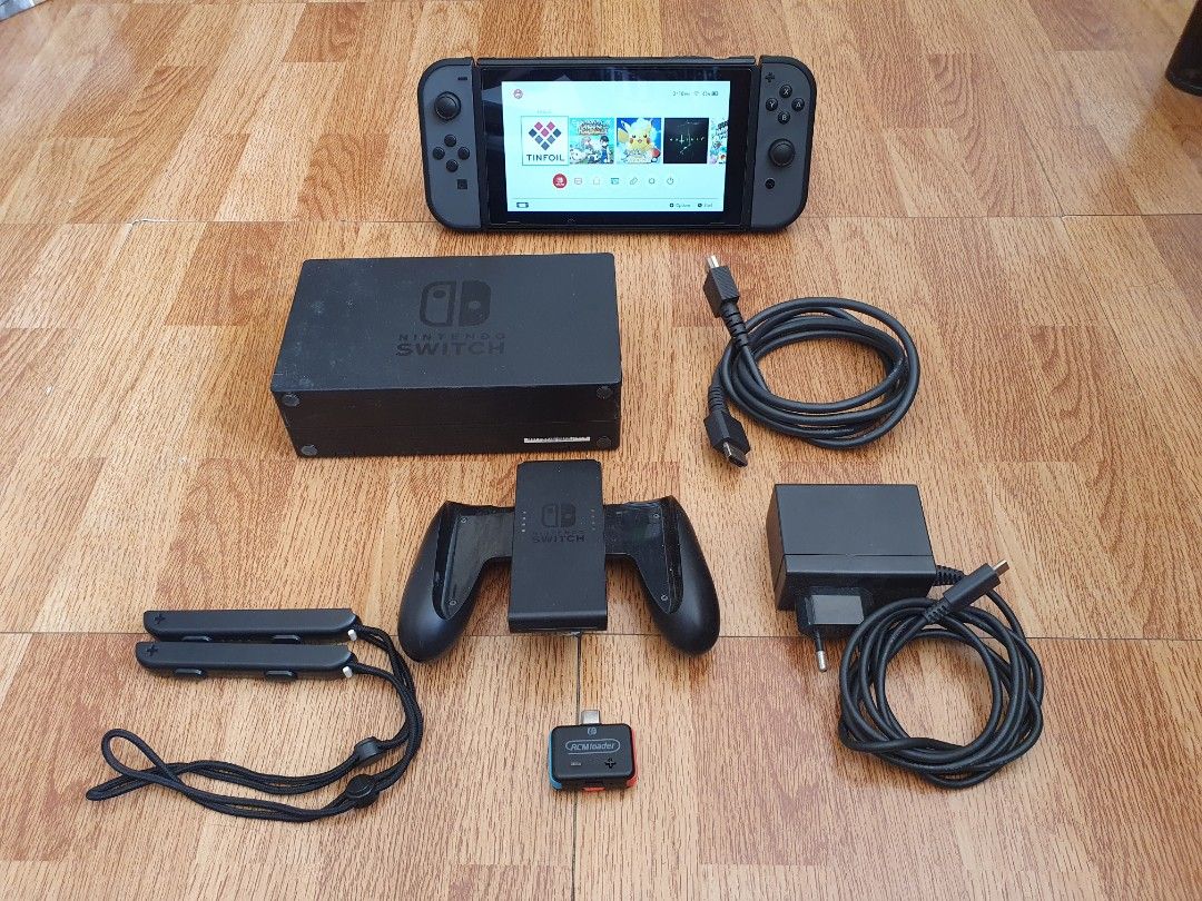 Switch Jb 128gb (Category: Nintendo) located in Manila. Submitted by kiddgamer (Listing ID 1247339707, Image 1). Description: Available Nitendo Switch jb 128gb All inclusions are in the picture. No issues Can be delivered nationwide via lalamove grab or Lbc.
