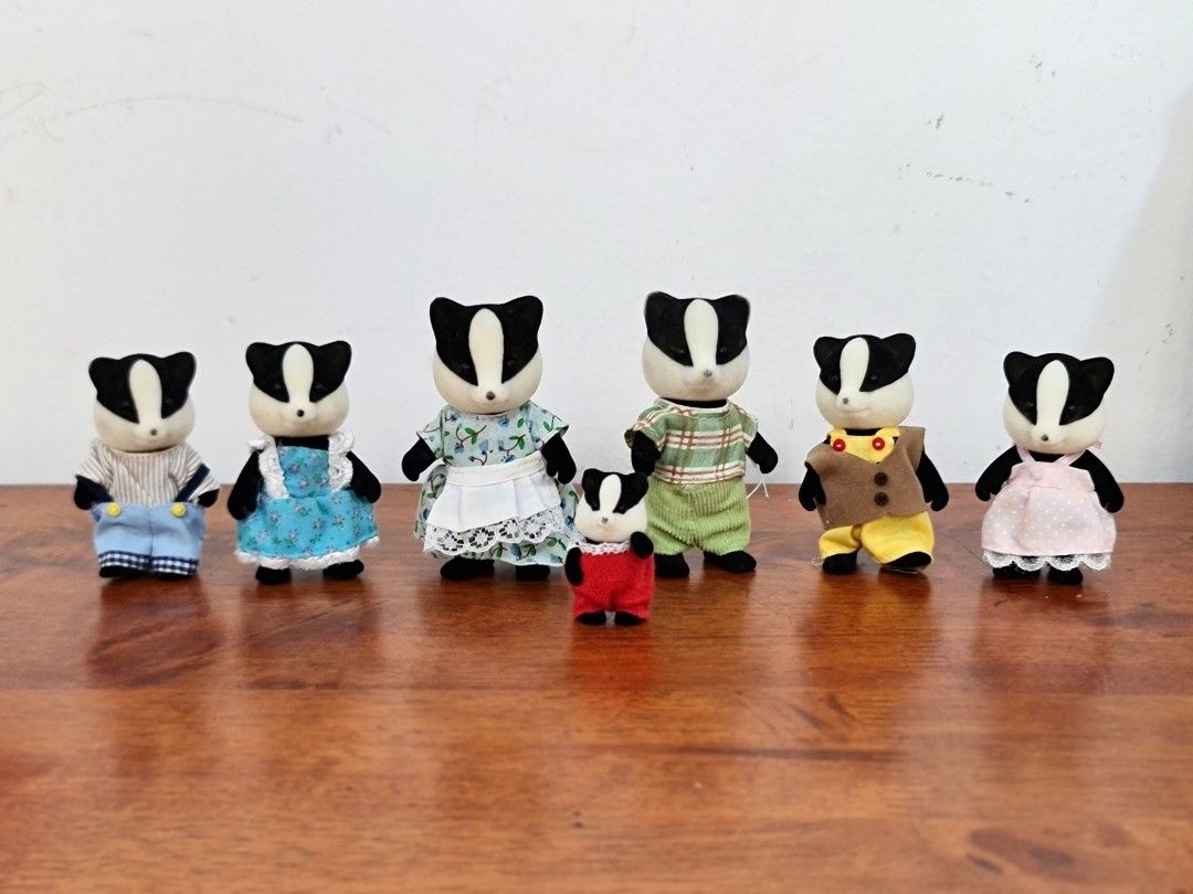 Sylvanian families badger top