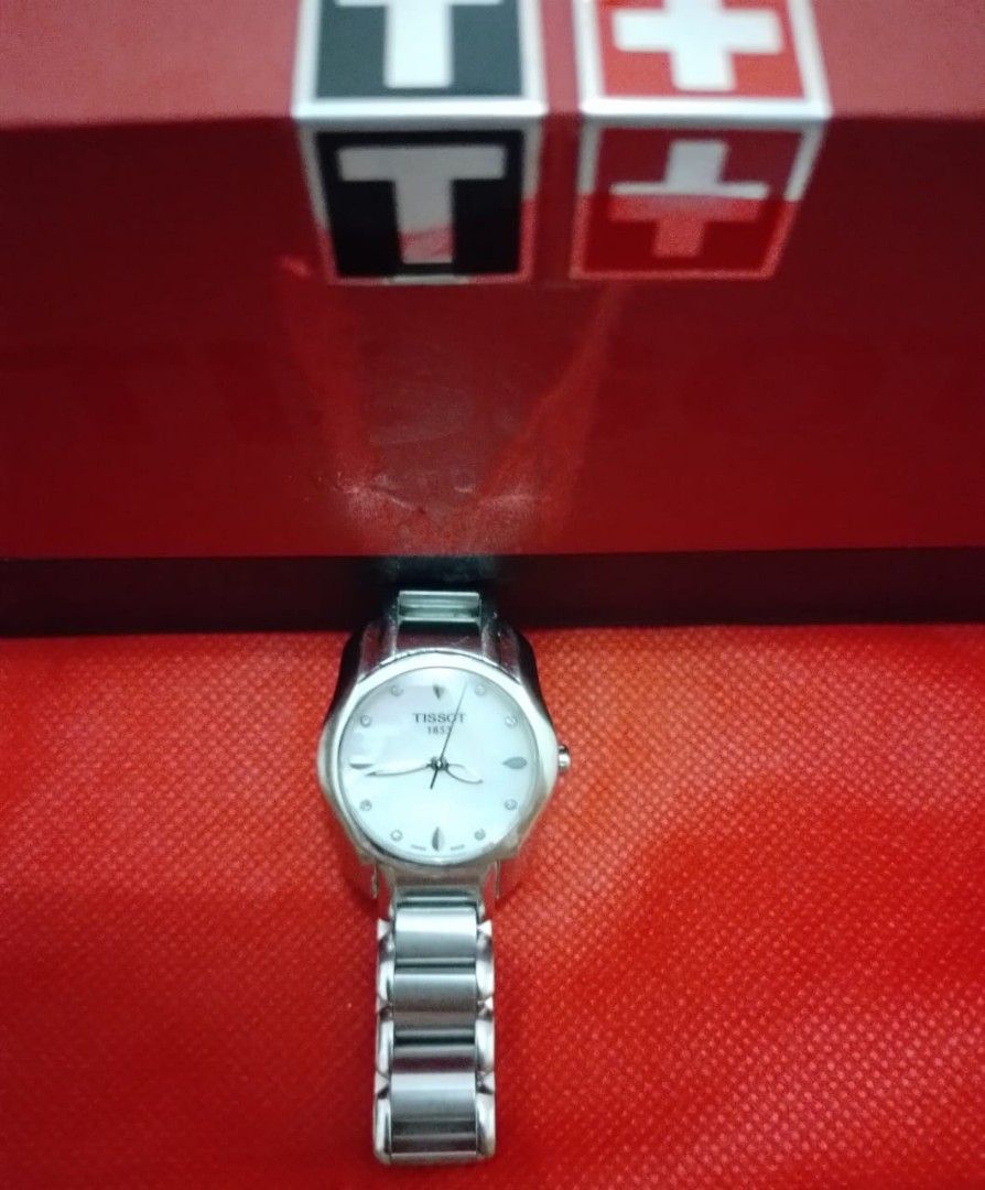 Tissot T023210A sapphire crystal