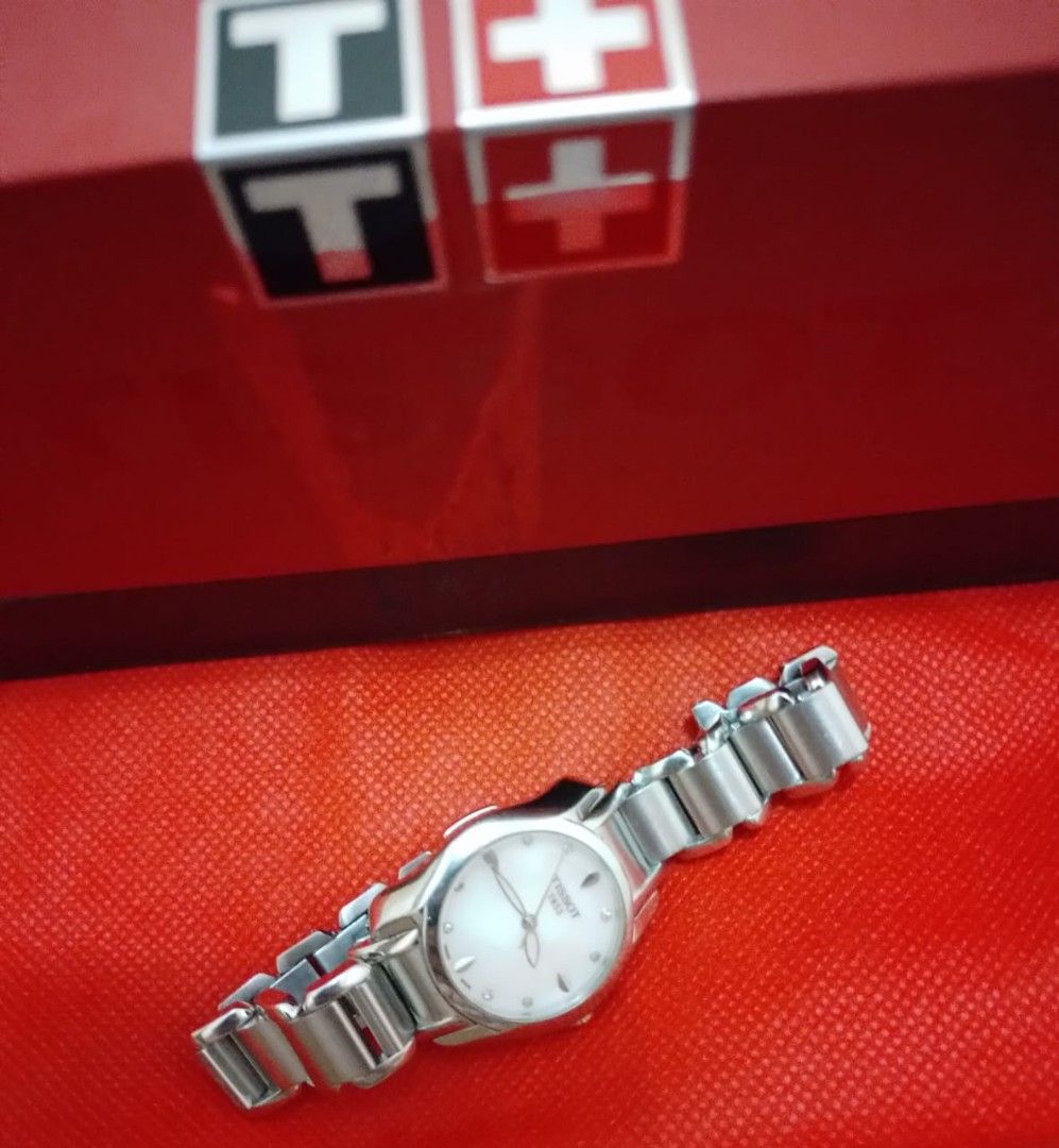 Tissot T023210A sapphire crystal Barang Mewah Jam Tangan di
