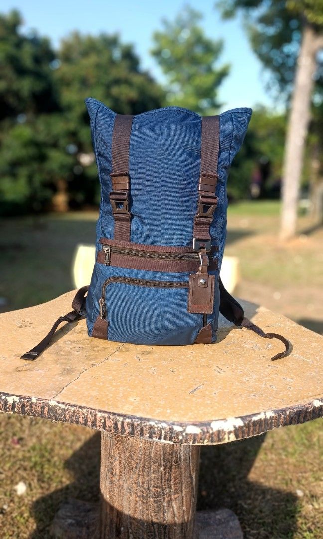 Tumi Backpack (Category: Bags & Wallets) located in Melaka Tengah. Submitted by prelovedgallerymelaka (Listing ID 1247432575, Image 3). Description: Tumi Backpack, Expandable, Laptop Shortcut zip. Original Preloved Clean & Nice. Follow Our fbpage: Preloved Gallery.