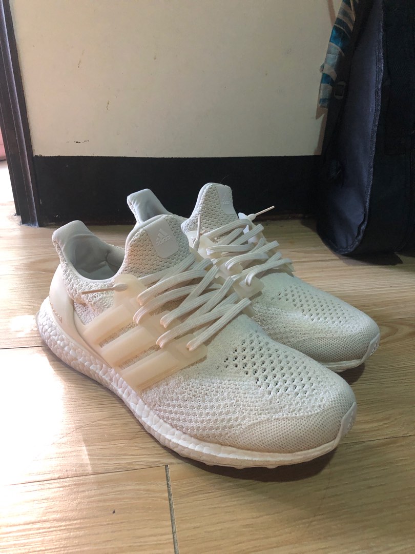 ULTRABOOST 5.0 DNA (SIZE 10), Men's Fashion, Footwear, Sneakers on Carousell