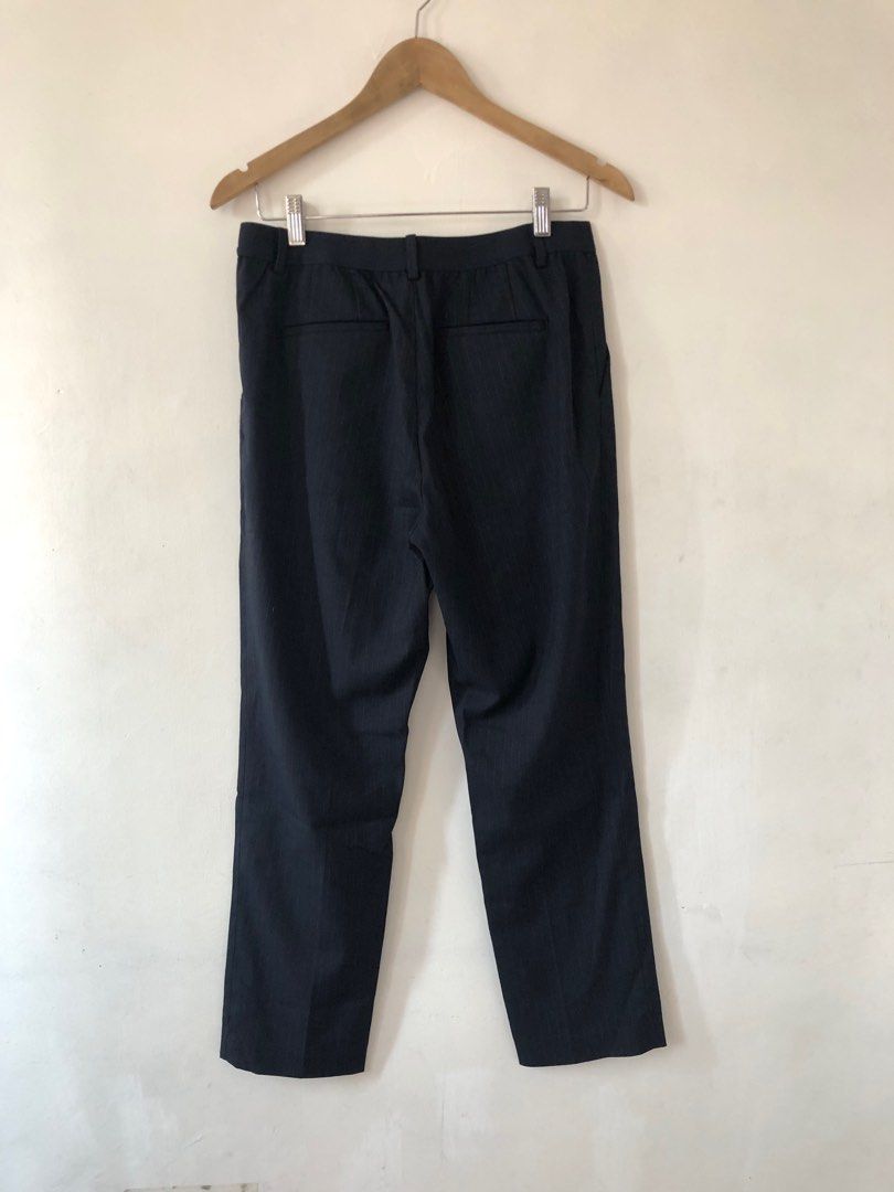 Uniqlo EZY Ankle Pants on Carousell