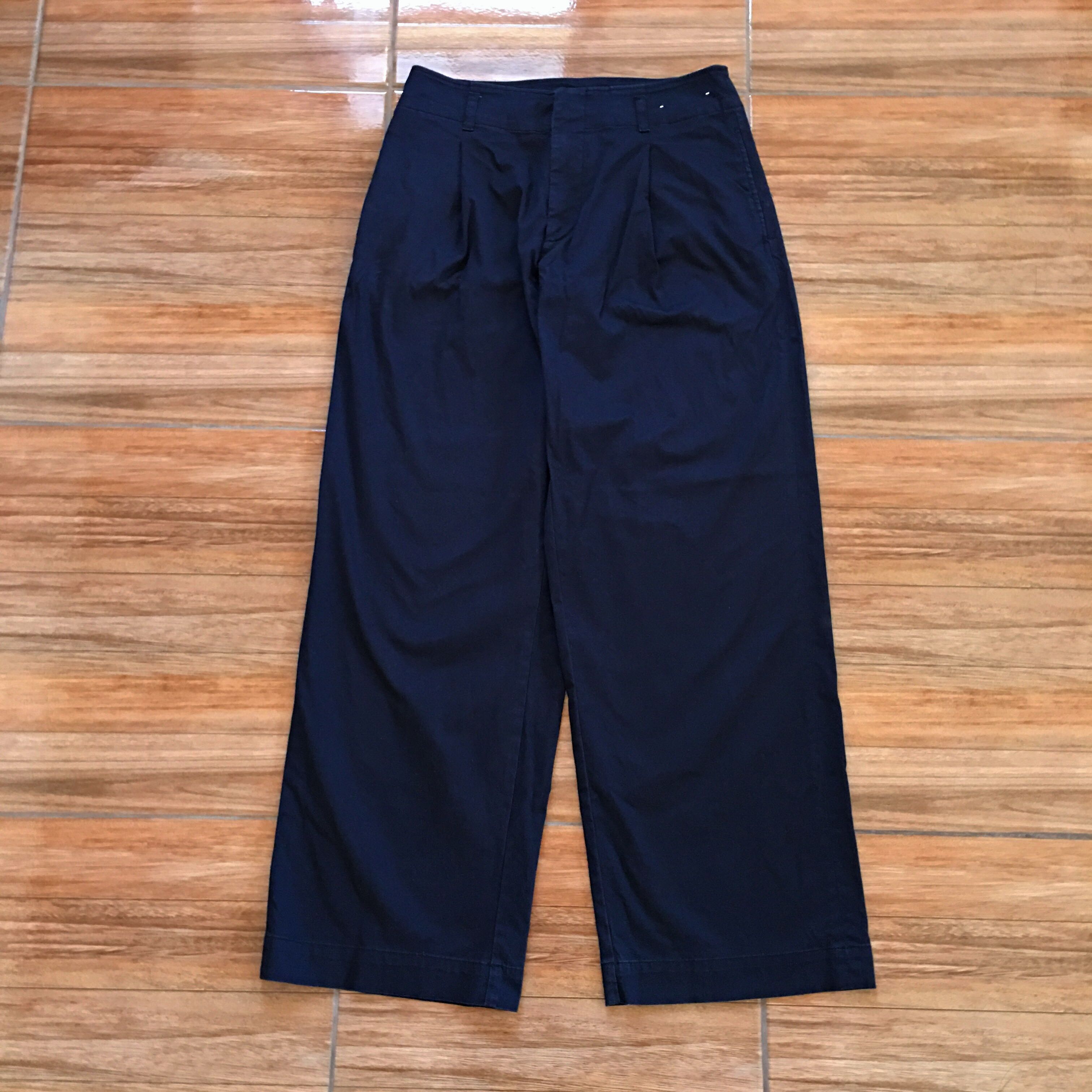 Uniqlo Navy Blue Pants, Women's Fashion, Bottoms, Other Bottoms on — free download