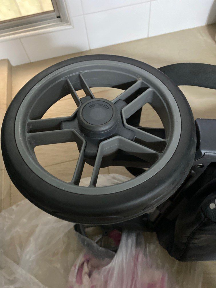 UPPAbaby CRUZ stroller back wheel 1pairs Babies Kids Going Out