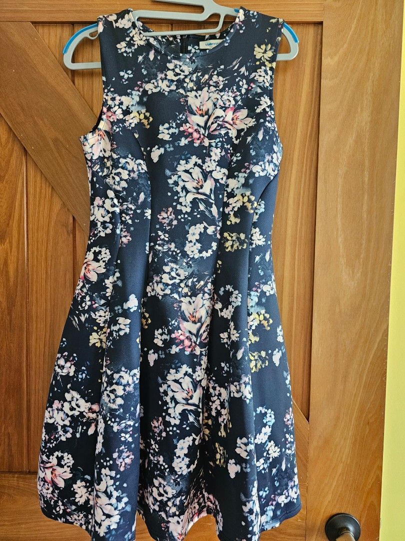 Valley girl Floral Dress in blue