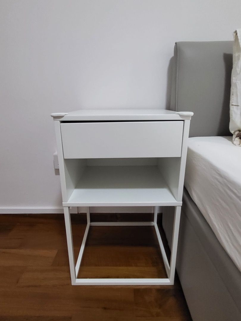 Vikhammer nightstand hot sale