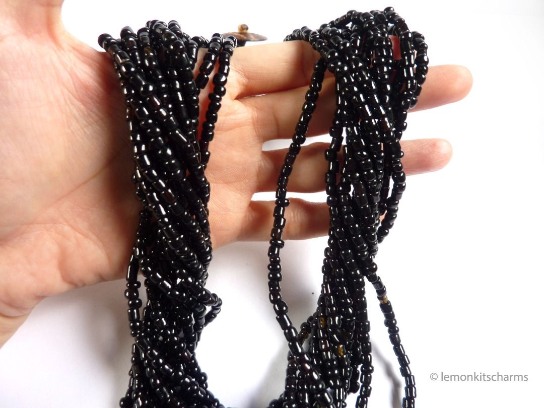 Chunky black sales bead necklace