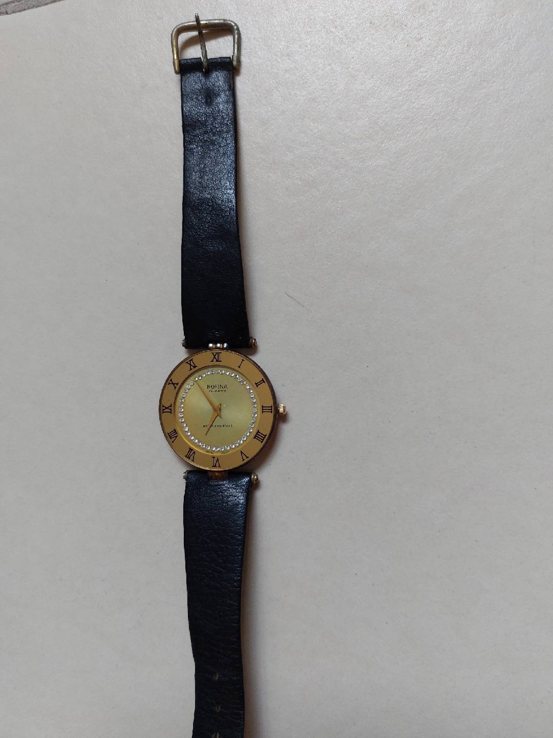 Rofina store quartz watch