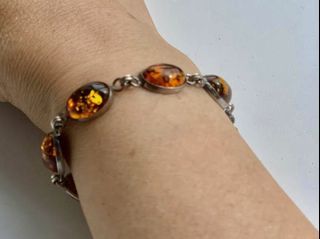 Vintage women’s amber bracelet