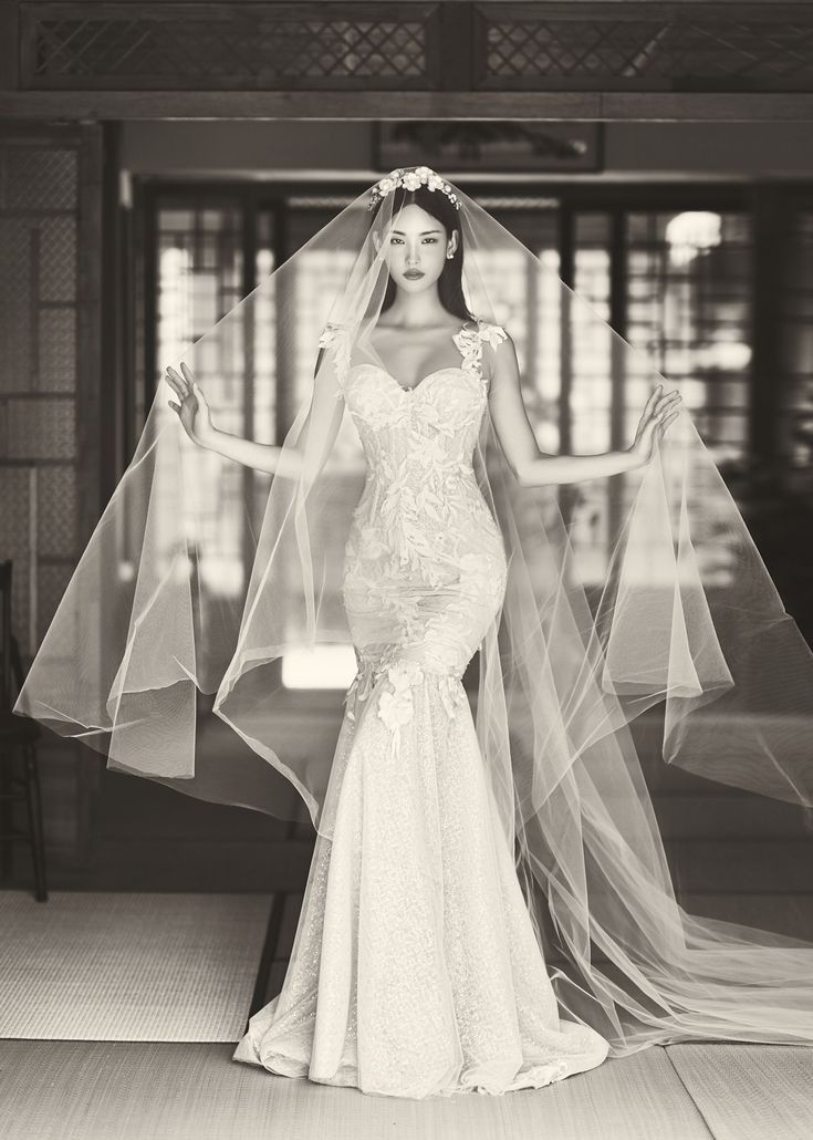 Wedding veil stores clearance near me