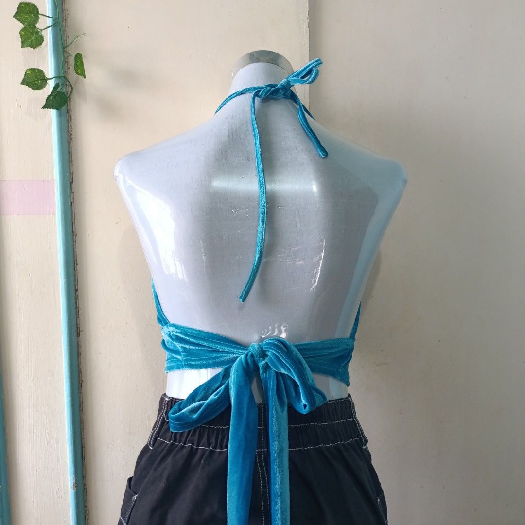 Y2k velvet halter self tie top (Category: Sleeveless) located in Cabanatuan. Submitted by 4zenith (Listing ID 1247378289, Image 2). Description: Free size can fit small to Large (self tie) for reference model's height 5'7 small-semi m body figure.