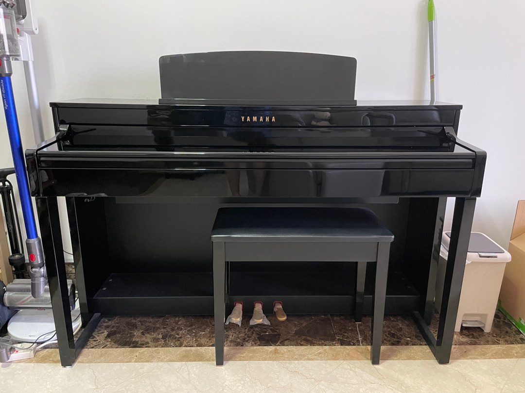 Yamaha Clavinova CLP 470 Hobbies Toys Music Media Musical