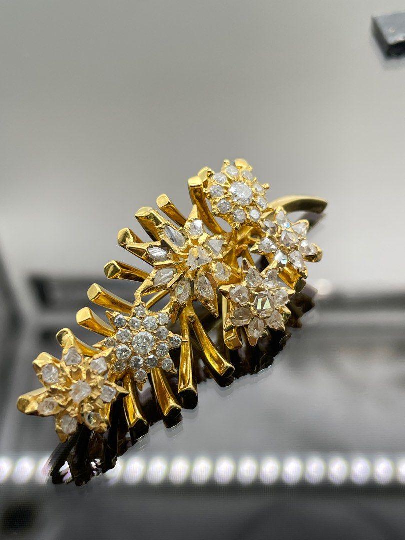 Gold brooch clearance