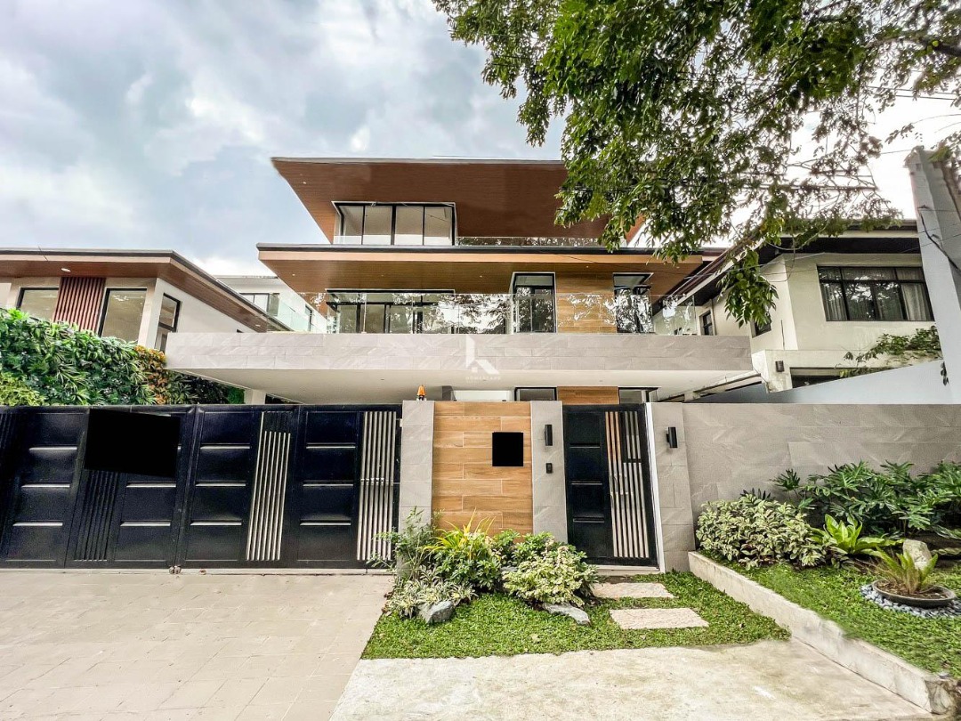 7BR Modern House in White Plains Quezon City near Eastwood Libis Green ...