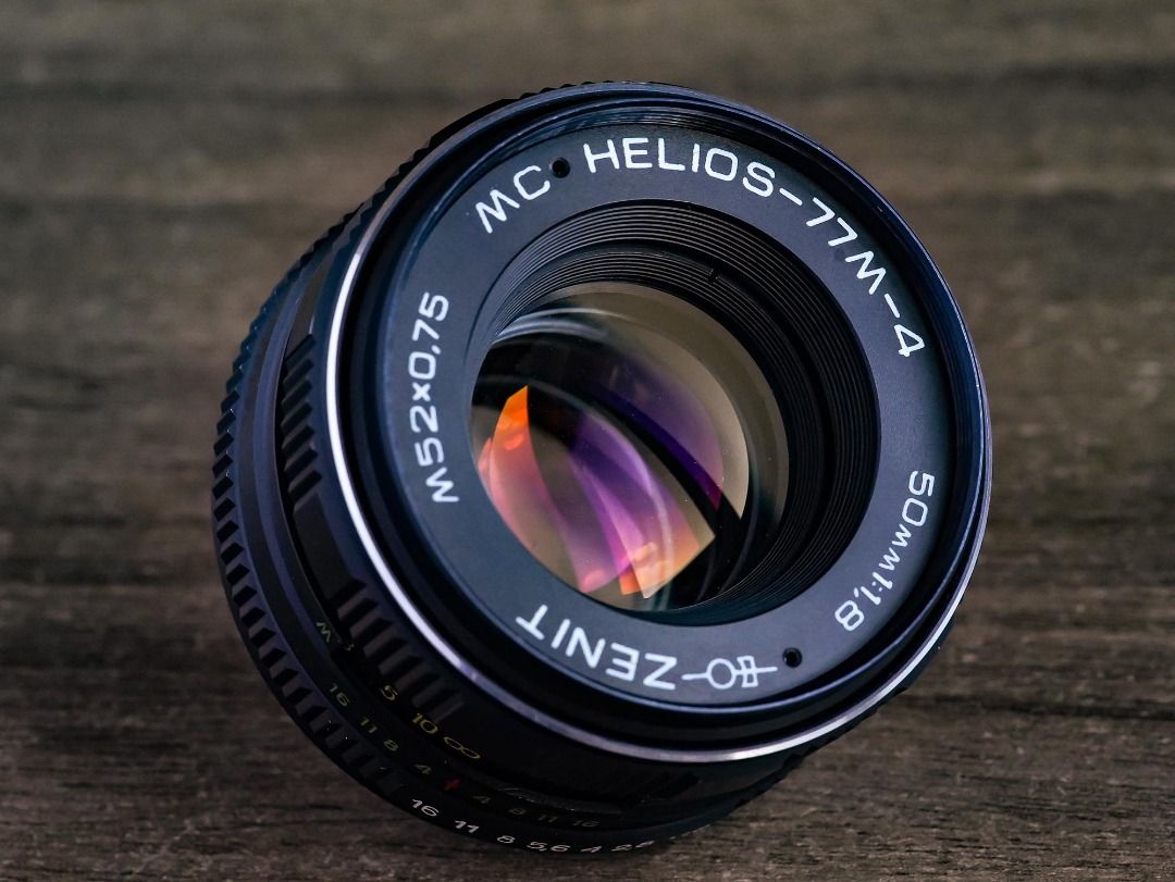 📷 103- Helios 77M-4 MC 50mm f1.8 M42 SLR vintage camera lens