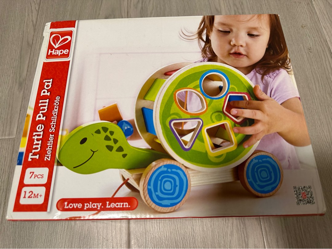 Hape turtle top pull pal