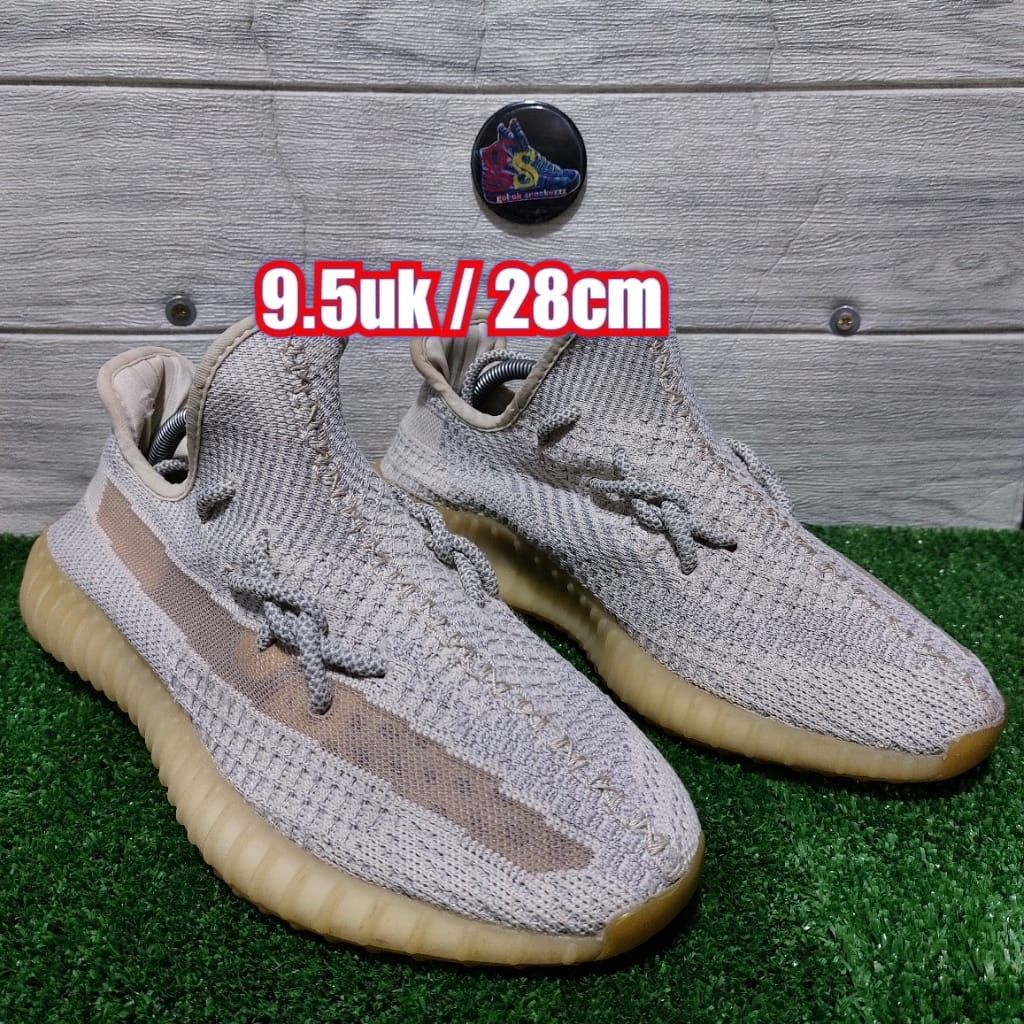 ADIDAS YEEZY BOOST 350 Men s Fashion Footwear Sneakers on Carousell