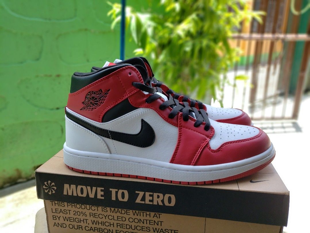 Jordan 1 chicago 2020 hotsell