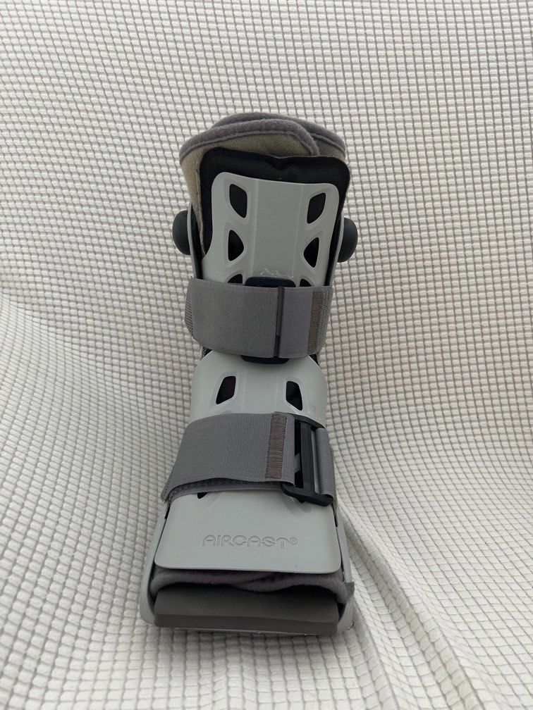 Aircast Walking Boot, Health & Nutrition, Assistive & Rehabilatory Aids