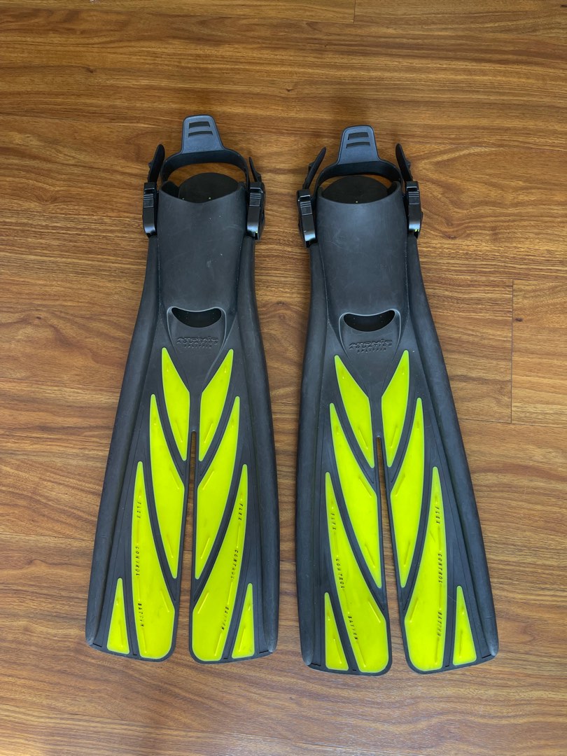 Atomic aquatic split fin, Sports Equipment, Sports & Games, Water