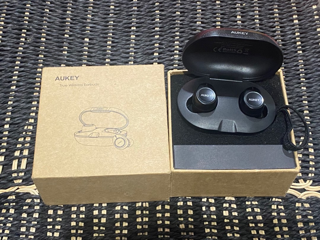 Aukey Wireless Earbuds BNIB Audio Earphones On Carousell aukey-wireless-earbuds-bnib-audio-earphones-on-carousell