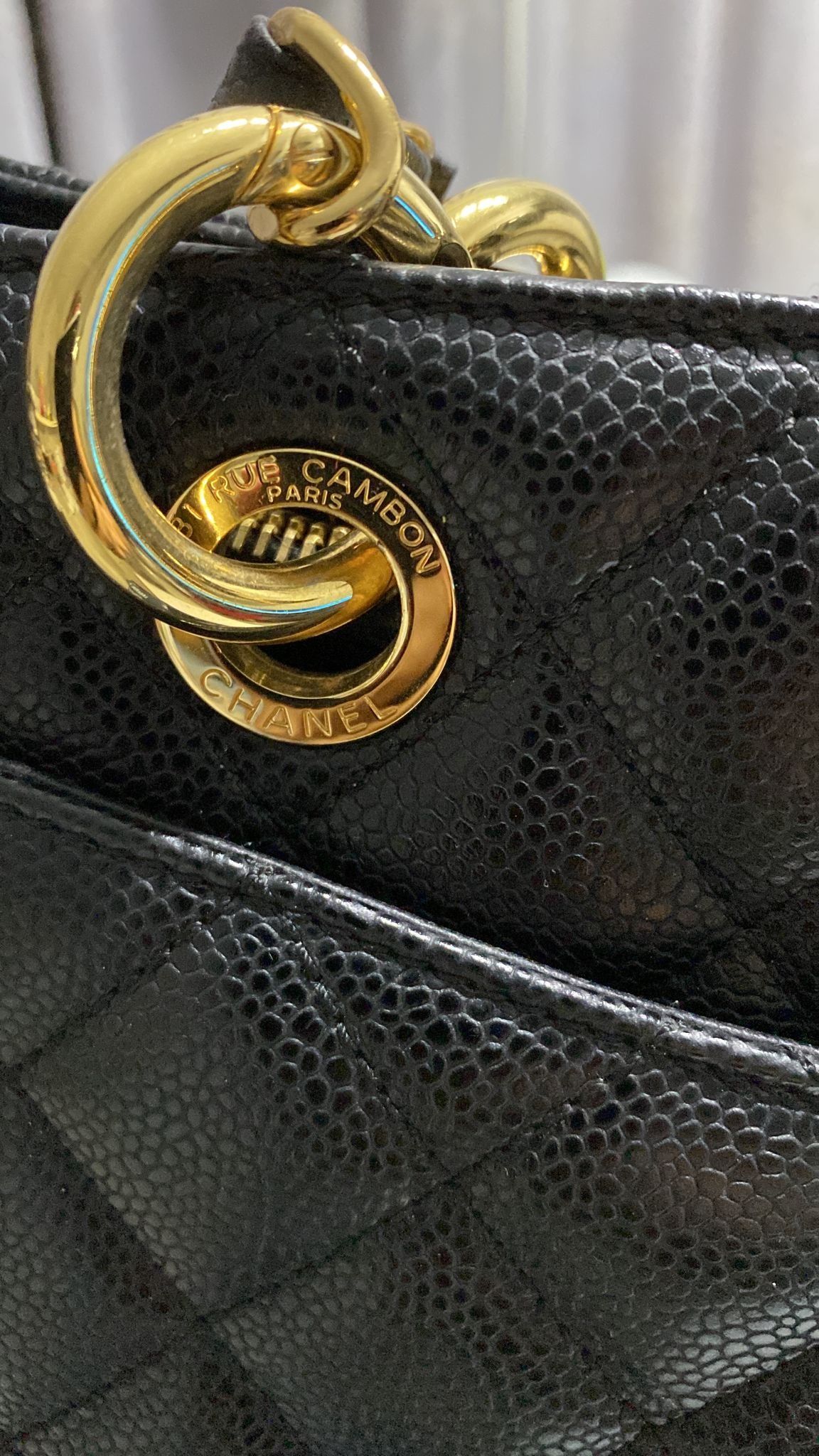 Authentic Classic Chanel GST (Grand Shopping Tote) Black caviar